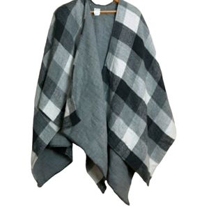 a new day poncho shades of gray and white